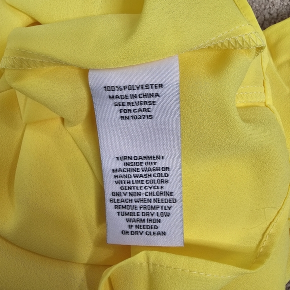 Nanette Lepore Smocked Yoke Limoncello Yellow 3/4 Sleeve Top NWT Medium - Picture 8 of 8